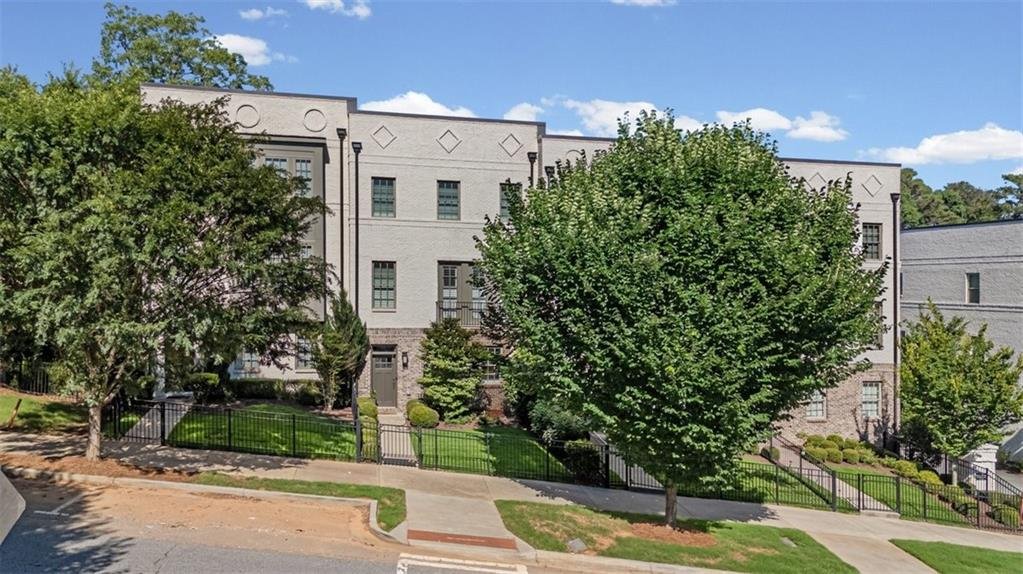 Real photo of a recent Ali LeCraw listing, a townhome near Sandy Springs City Center, Georgia